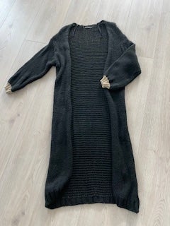 Cardigan, Black Colour, str. One