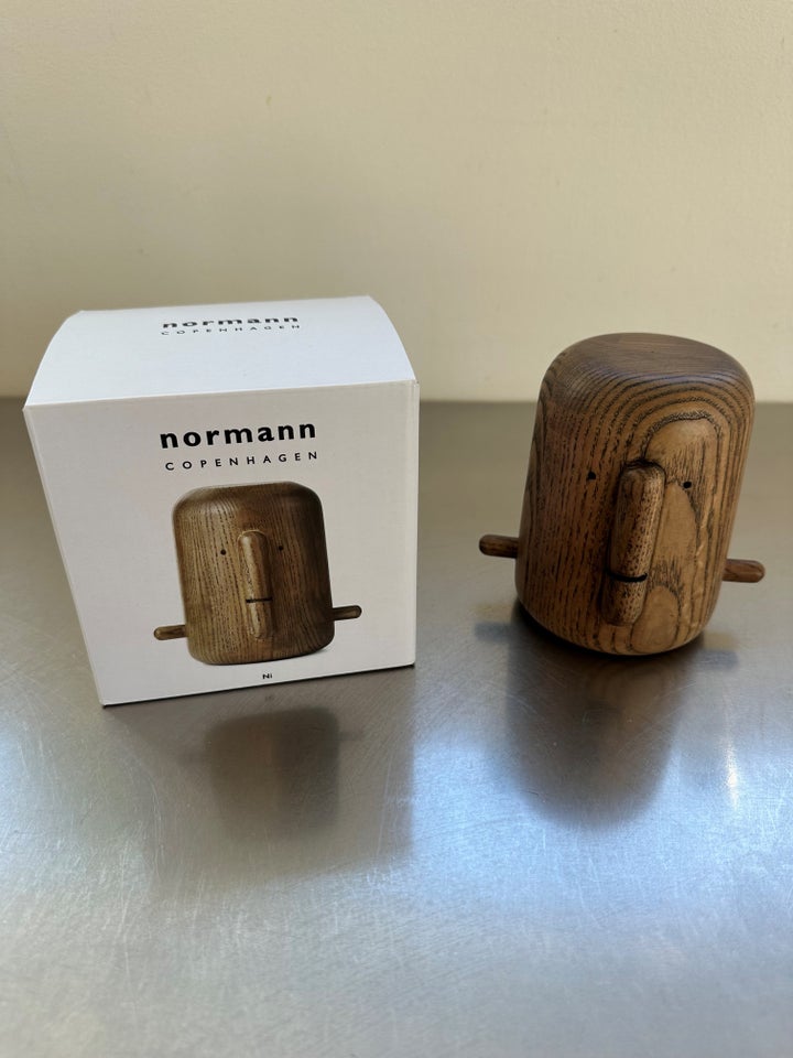 Papegøjen Ni, Normann Copenhagen