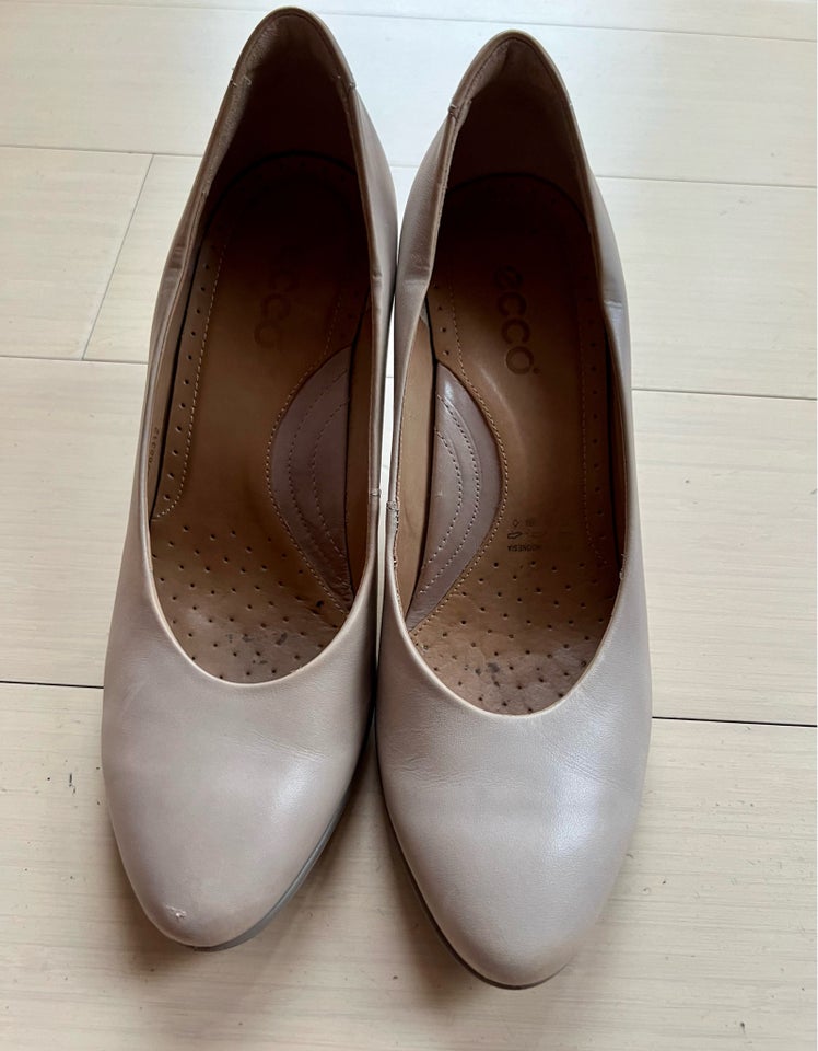 Pumps, str. 39, Ecco