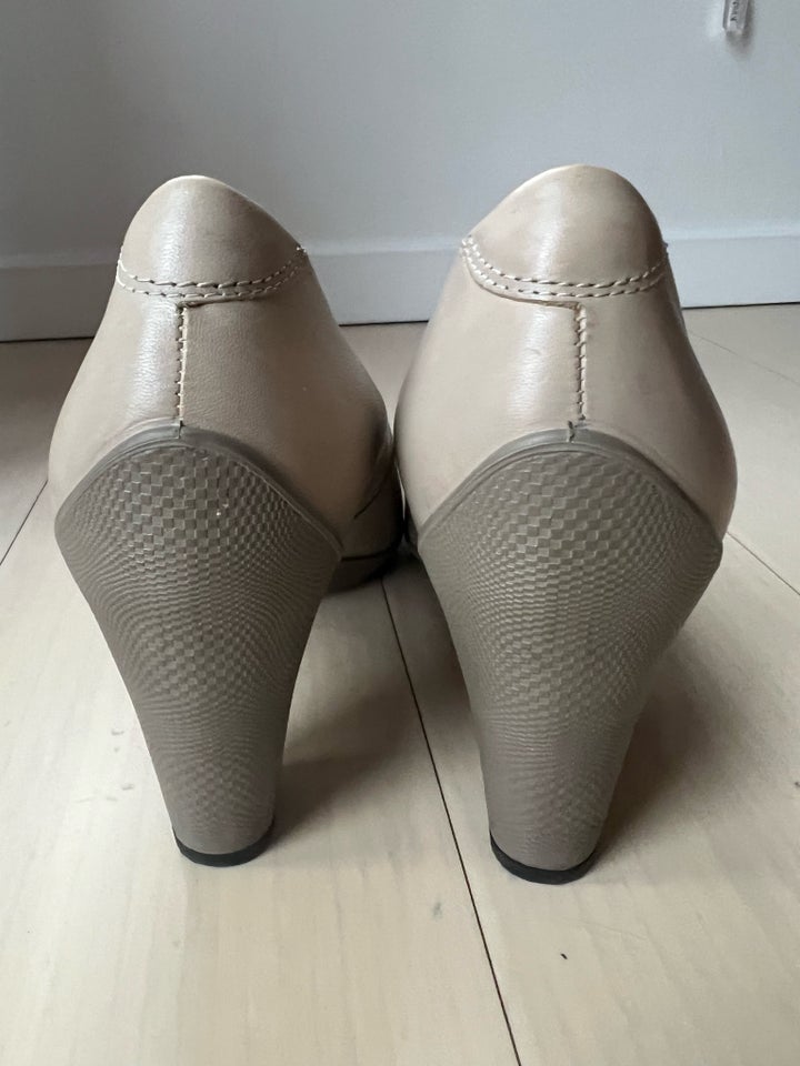 Pumps, str. 39, Ecco