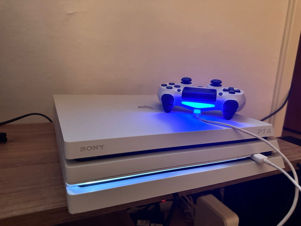 Playstation 4 Pro, Pro, Perfekt