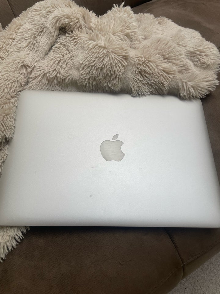 MacBook Pro MacBook Pro Retina 13