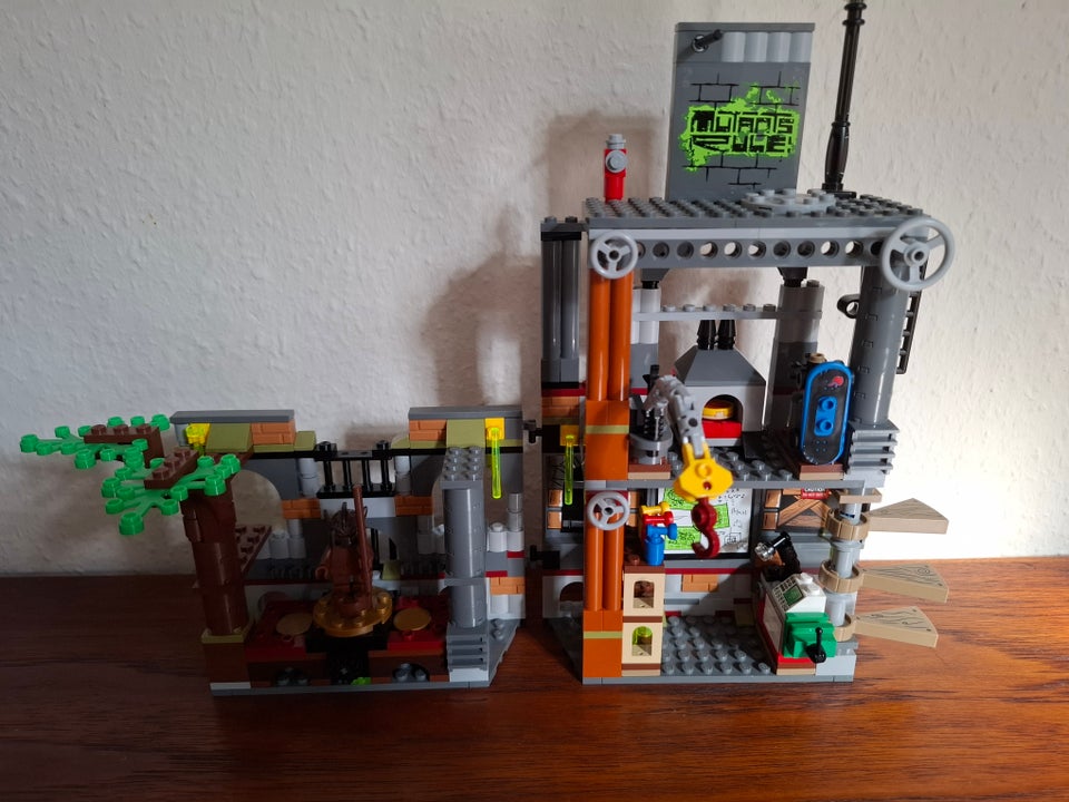 Lego andet, Lego TMNT Turtle Lair