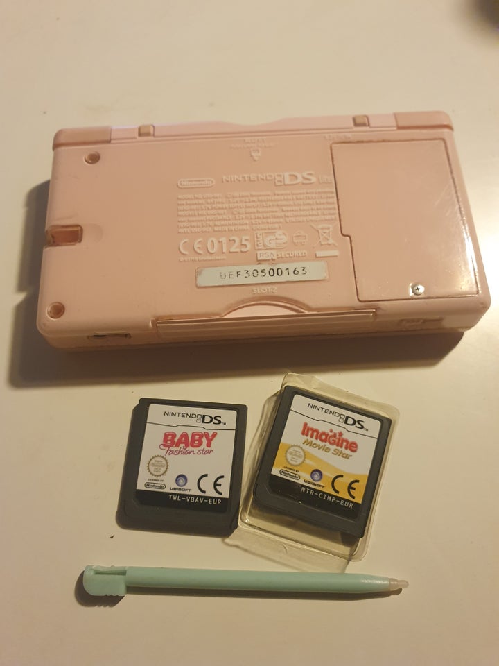 Nintendo DS Lite, Lysserød,