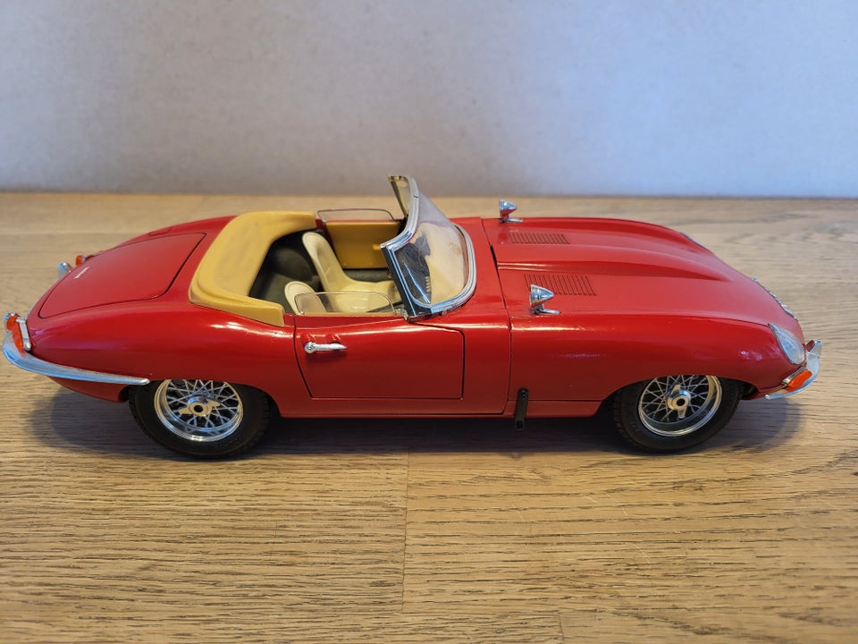 Modelbil, Jaguar Cabriolet 1961,