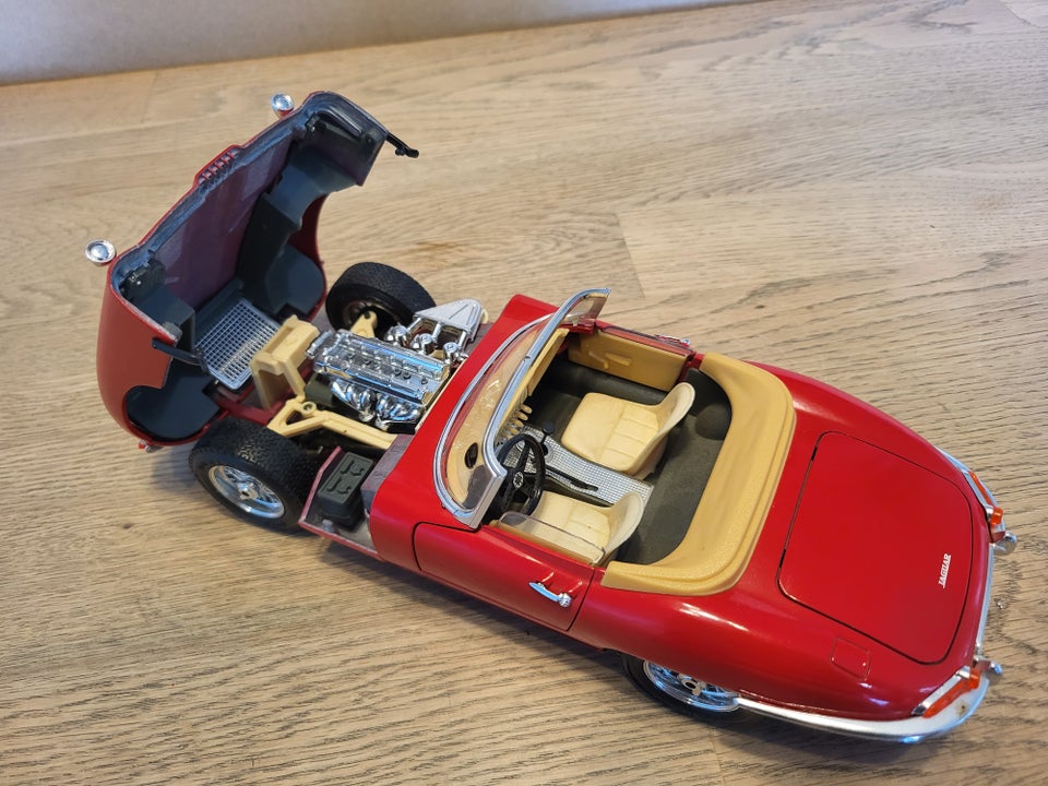 Modelbil, Jaguar Cabriolet 1961,