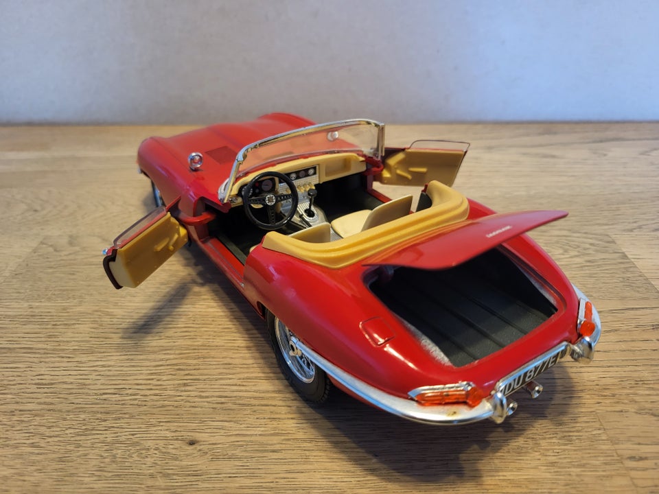 Modelbil, Jaguar Cabriolet 1961,