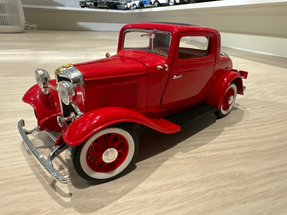 Modelbil, Ford 1932 Coupe 1/18,