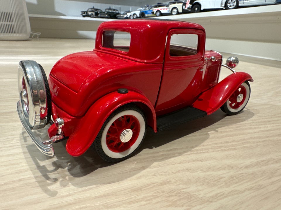 Modelbil, Ford 1932 Coupe 1/18,