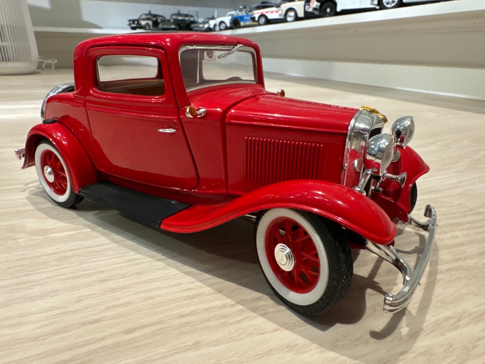 Modelbil, Ford 1932 Coupe 1/18,