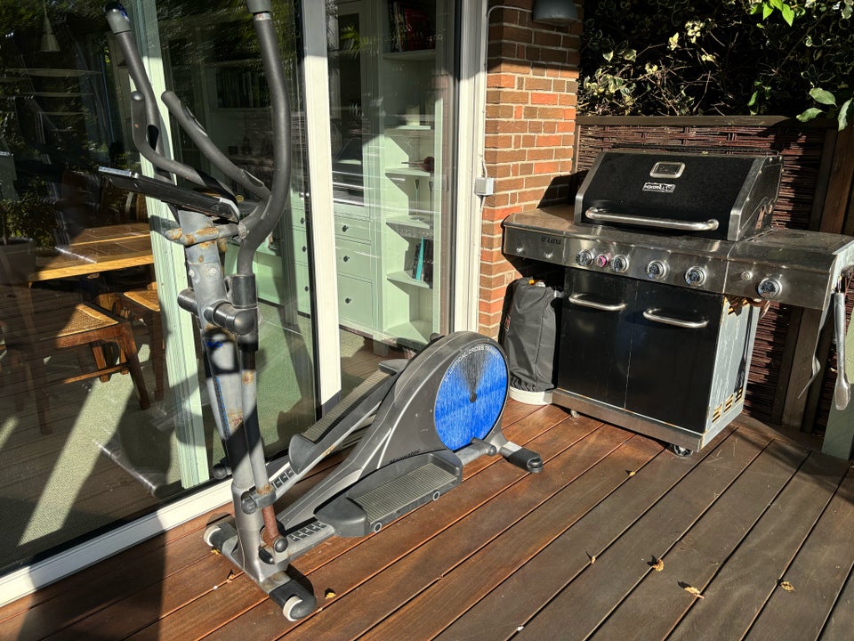 Crosstrainer, Infiniti Fitness