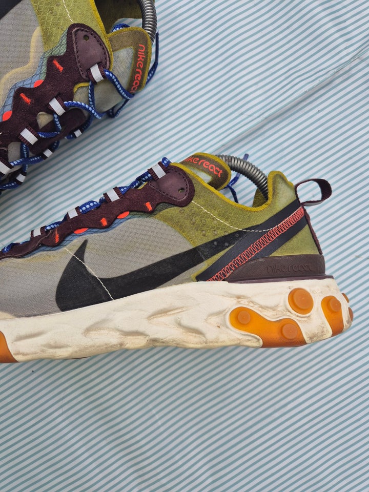 Sneakers, Nike React Element 87