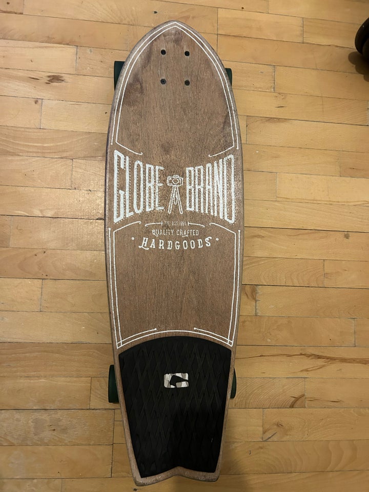 Longboard Globe brand