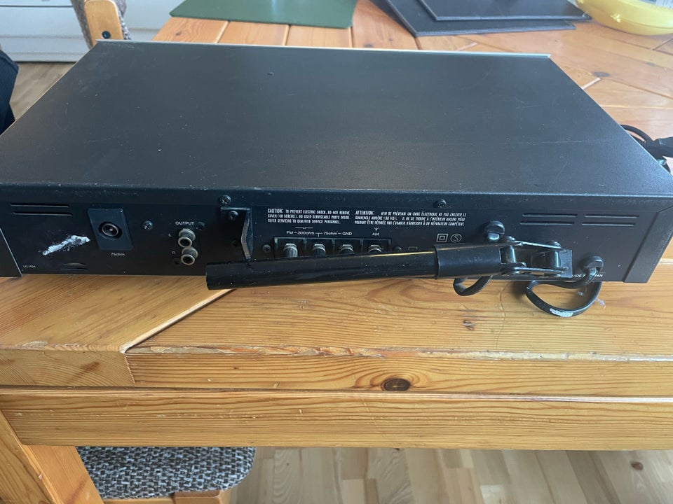 Andet, Luxman, T122