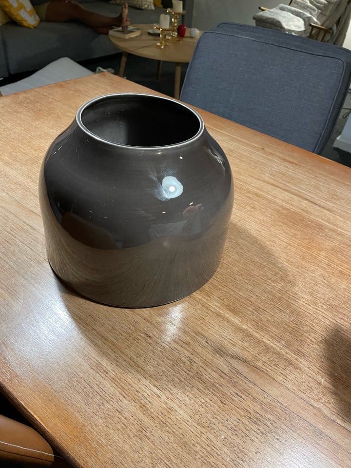 Vase, Vase og urtepotteskjuler,