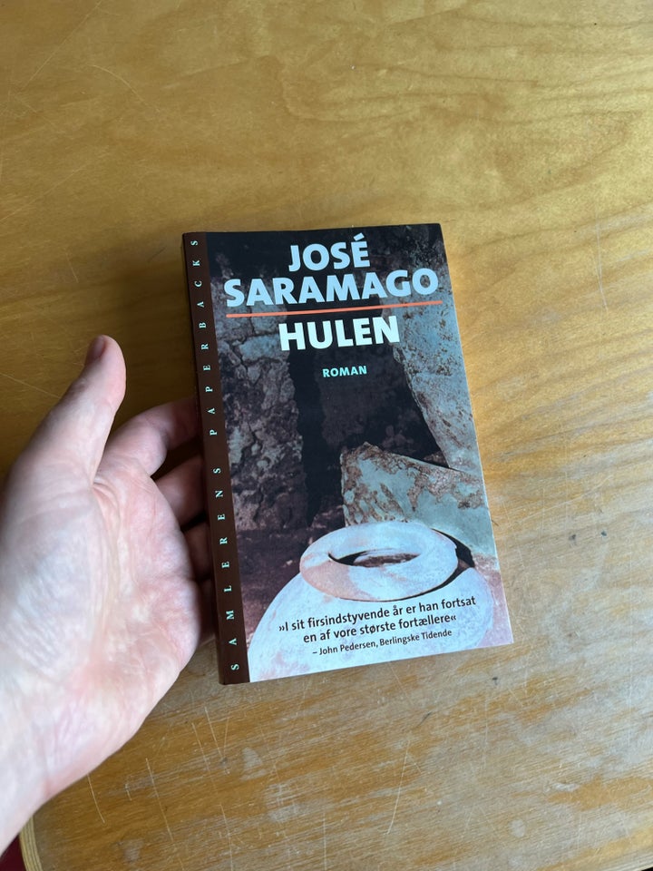 Hulen José Saramago genre: roman