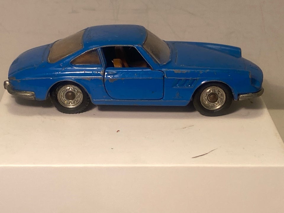 Modelbil, Politoys Ferrari 330 GTC