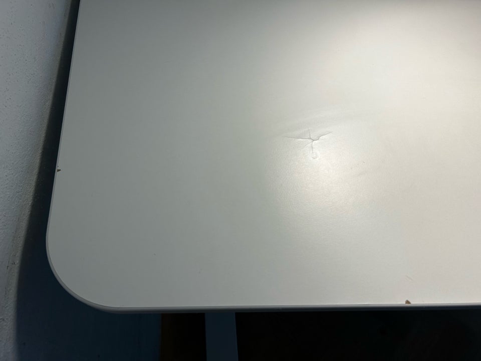 Skrivebord, IKEA, b: 160 d: 110 h: 74