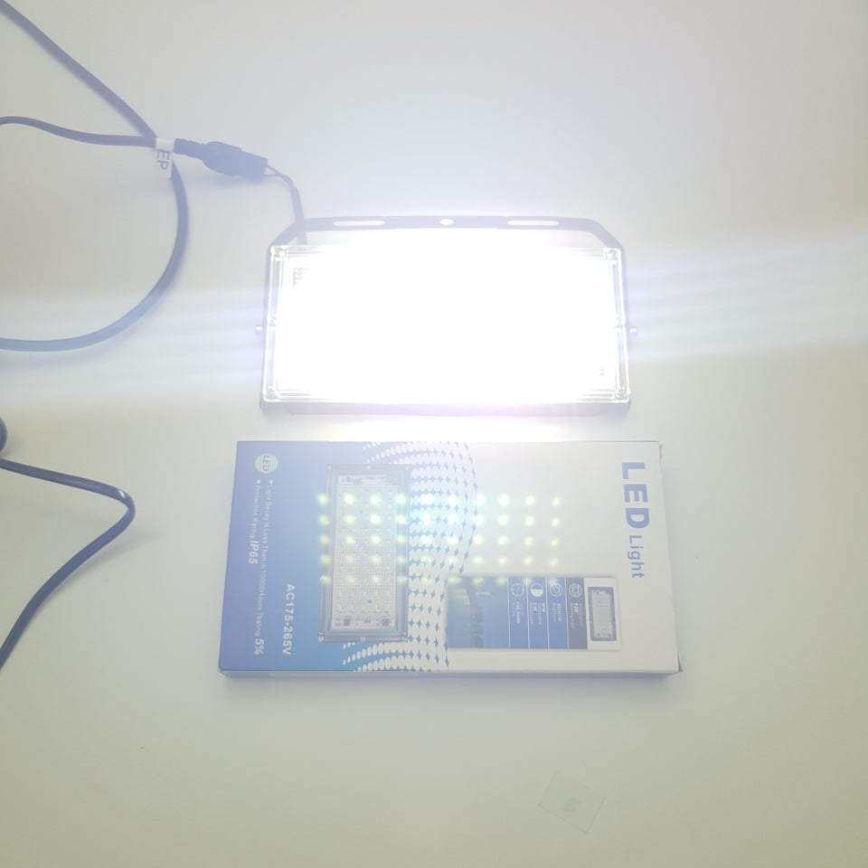 LED NY! LED Projektør 50W / 4500LM /