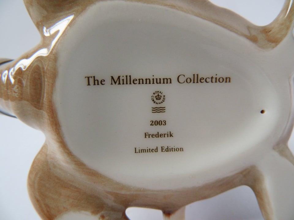 Millennium figurer 2003 - 27500