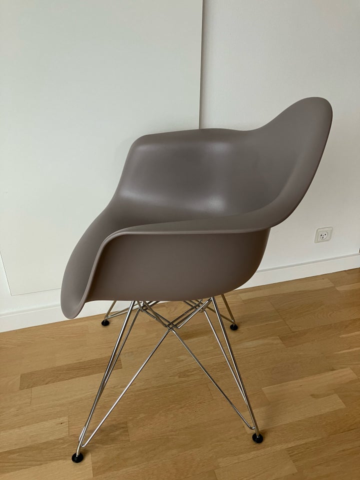 Spisebordsstol, Vitra Eames Chair