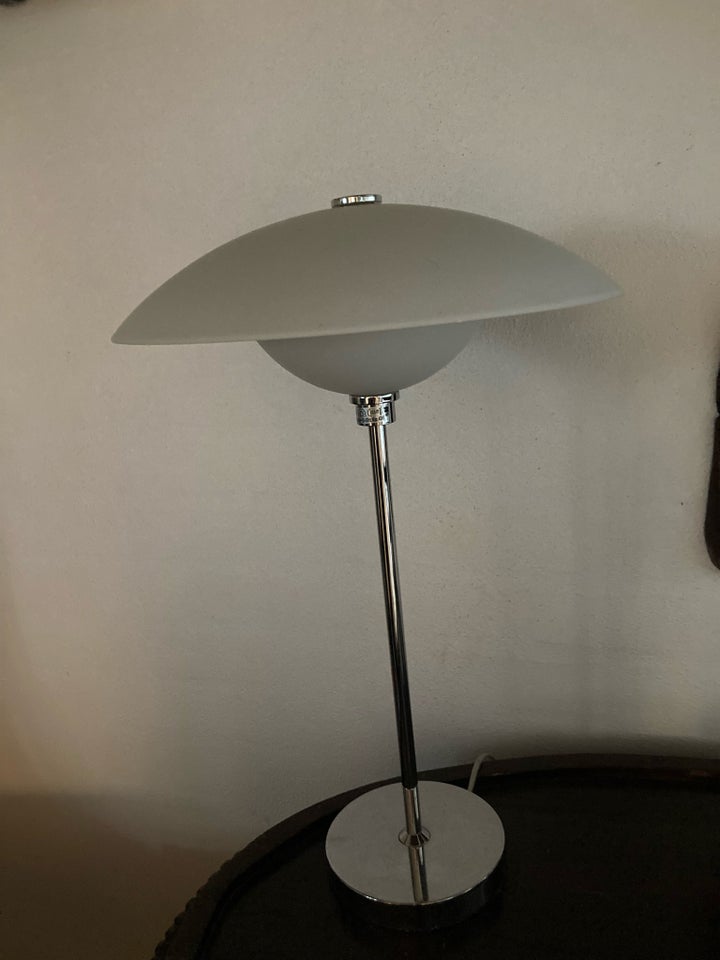 Anden bordlampe, Ukendt