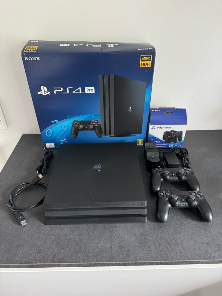 Playstation 4 Pro 1TB Jet Black