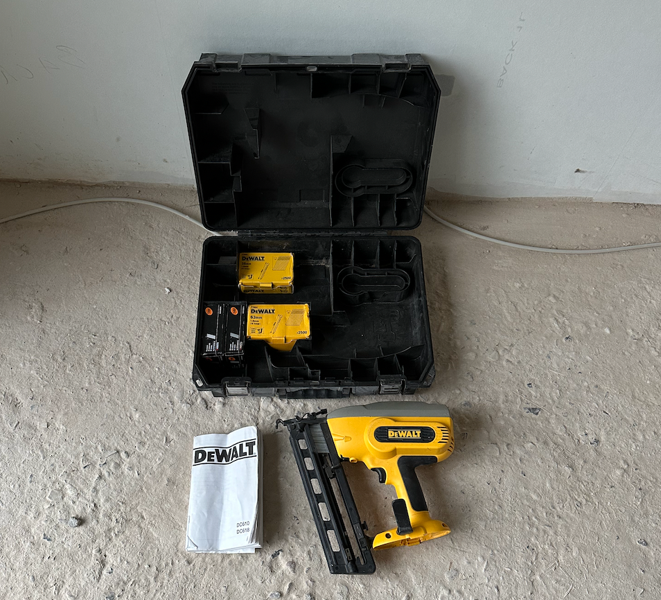 Sømpistol, Dewalt DC618