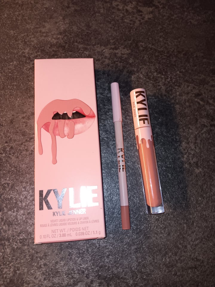 Makeup, lipstick  lip liner, Kylie