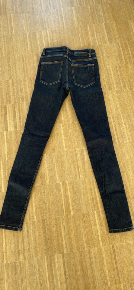 Jeans, Won hundred, str. 27