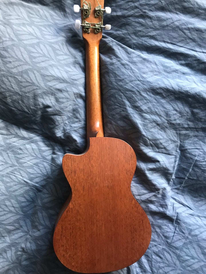 Ukulele, Cordoba 20TM-CE