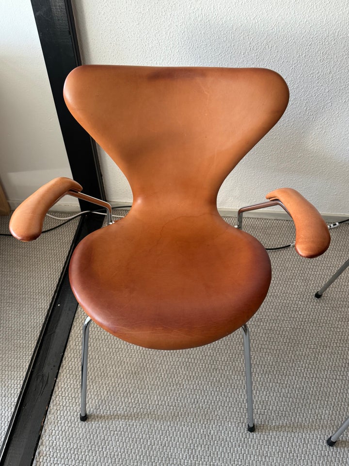 To Arne Jacobsen 3207 i pat