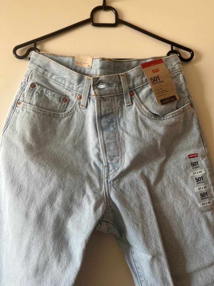 Jeans Levis str 27