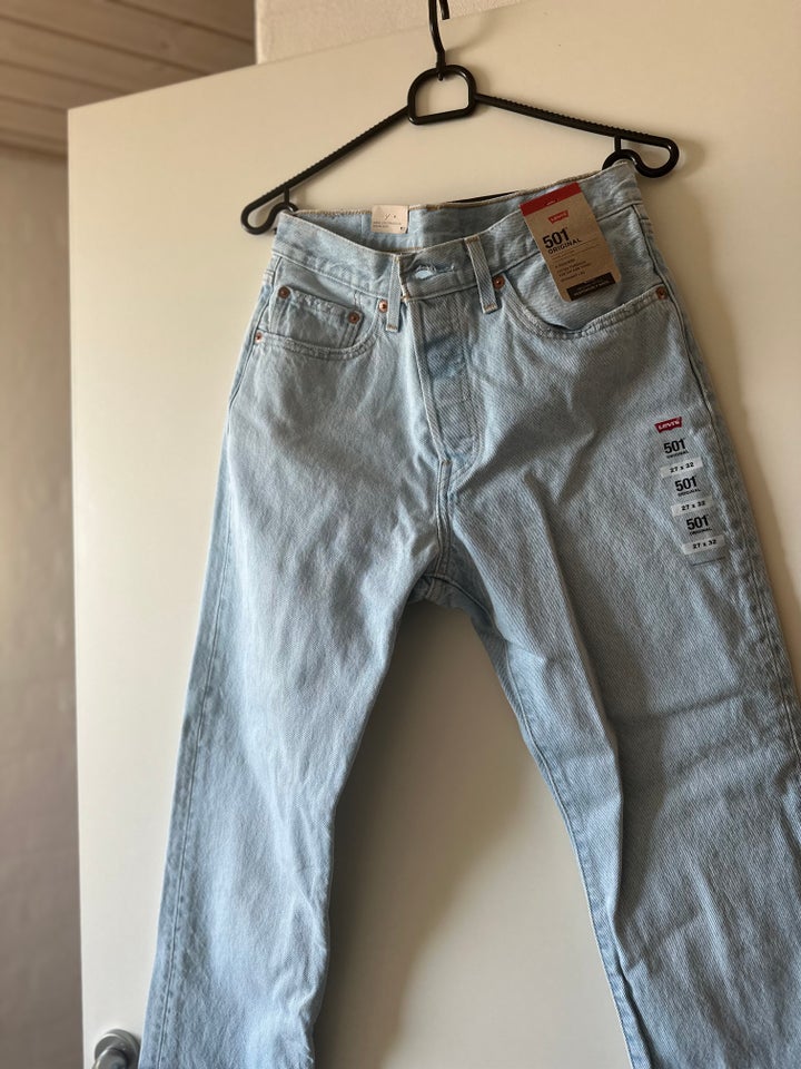 Jeans Levis str 27