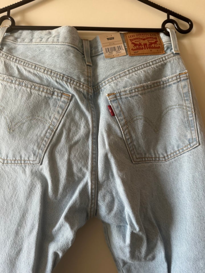 Jeans Levis str 27