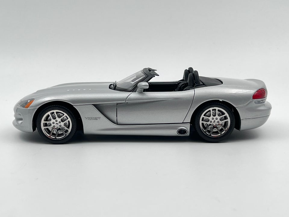 Modelbil, 2003 Dodge Viper SRT-10,