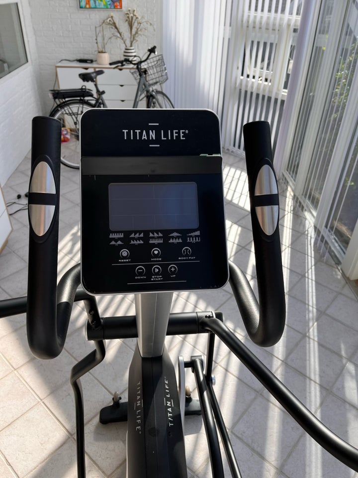 Crosstrainer, Titan Life C80 Pro,