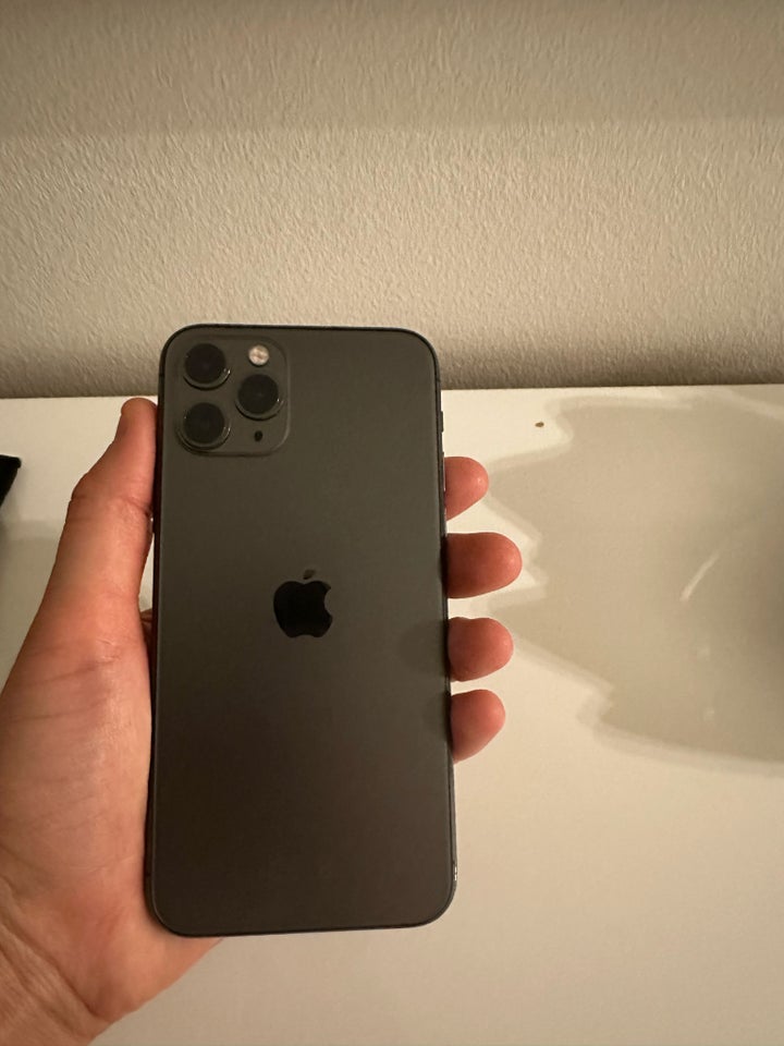 iPhone 11 Pro, 64 GB