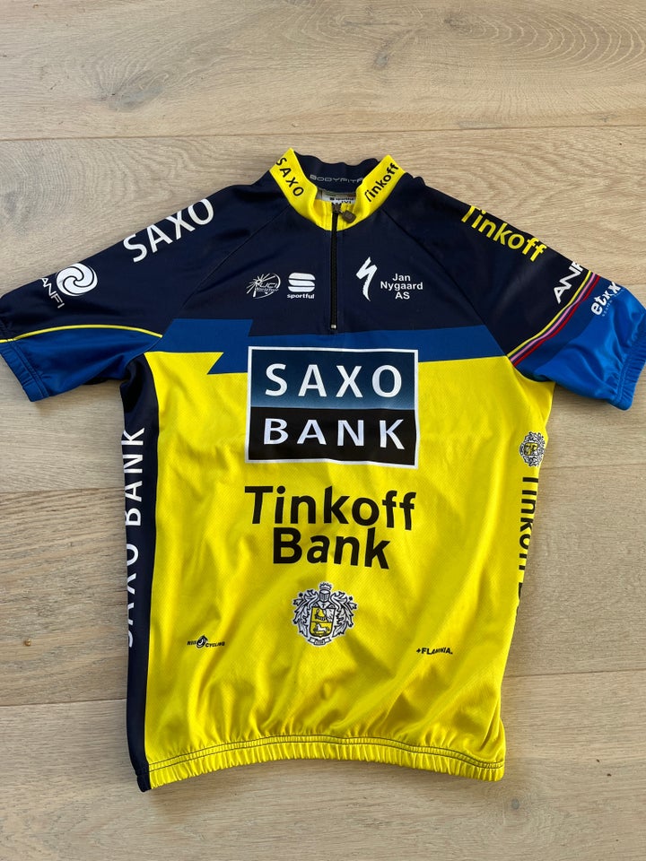 T-shirt, Cykeltrøje, Saxo bank