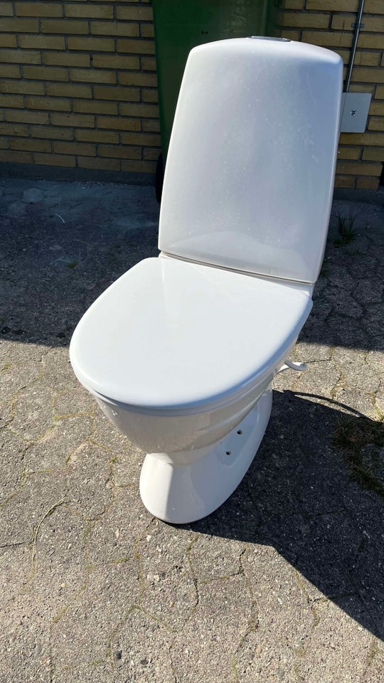 Toilet, Ifö