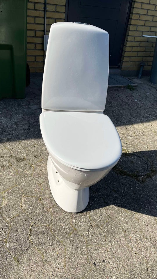 Toilet, Ifö