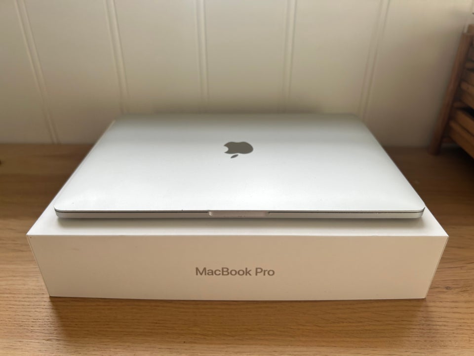 MacBook Pro, MacBook Pro (13-inch,