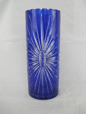 Stor Vase I Bøhmisk Krystal