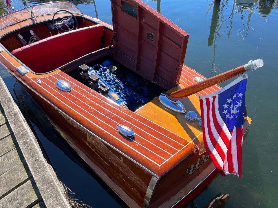 Chris Craft Capri 19