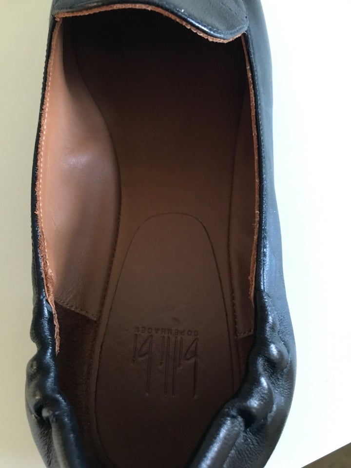 Loafers, str. 39, Billi bi