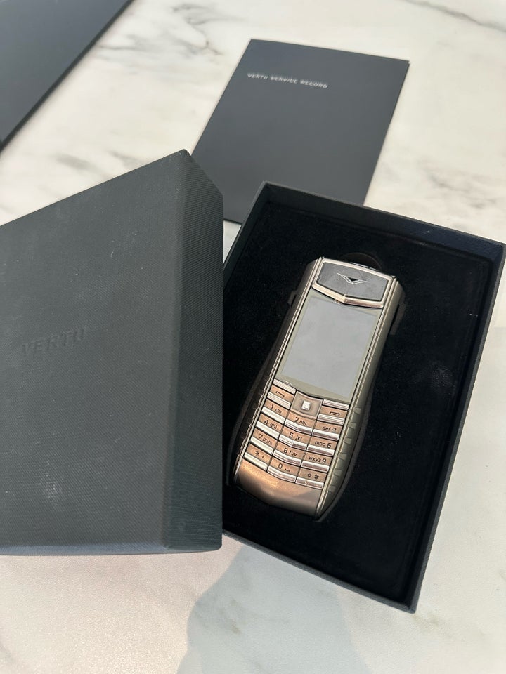 Vertu Vertu Constellation Serie C