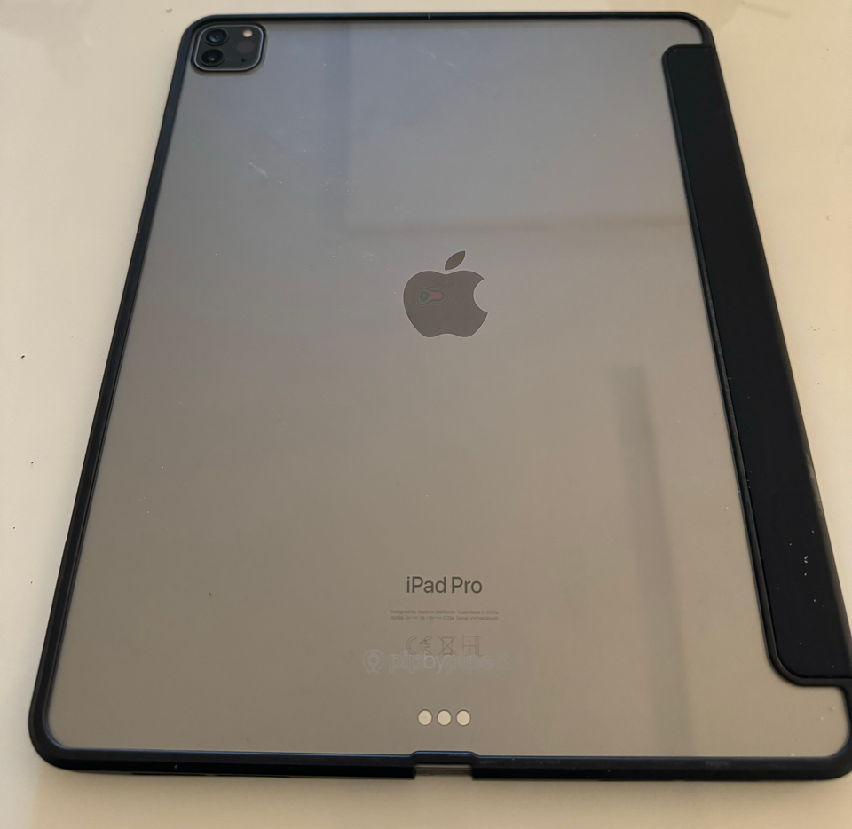 iPad Pro 6, 128 GB, sort