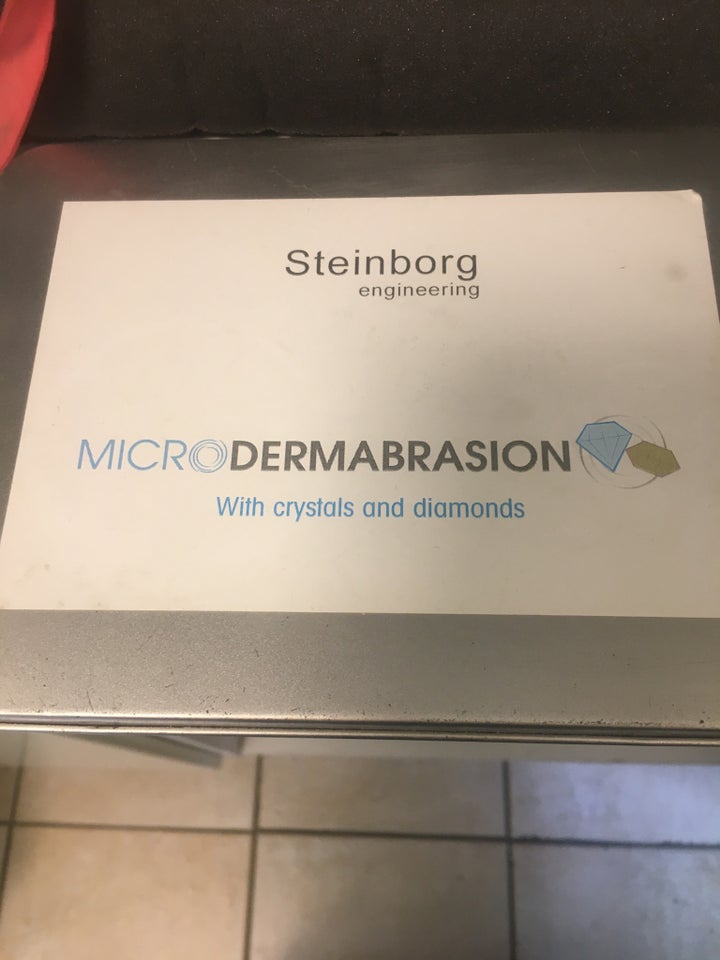 Andet Micro dermabrasion /