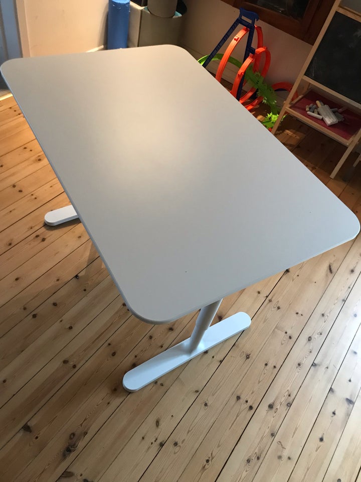 Skrivebord, Ikea, b: 120 d: 80