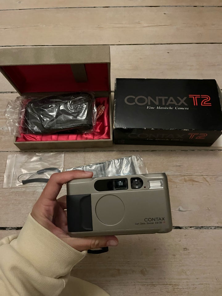 Contax, T2, Perfekt